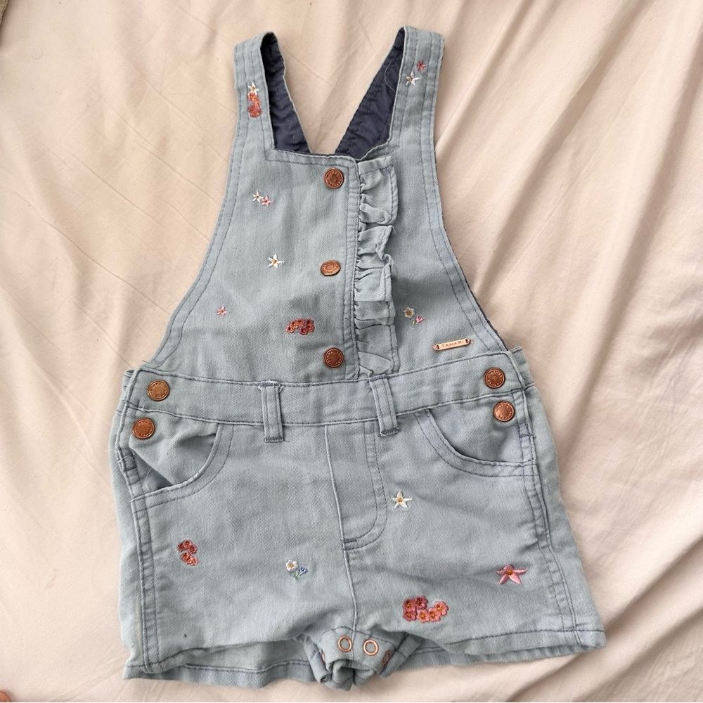 2T / 24M Tahari shortalls